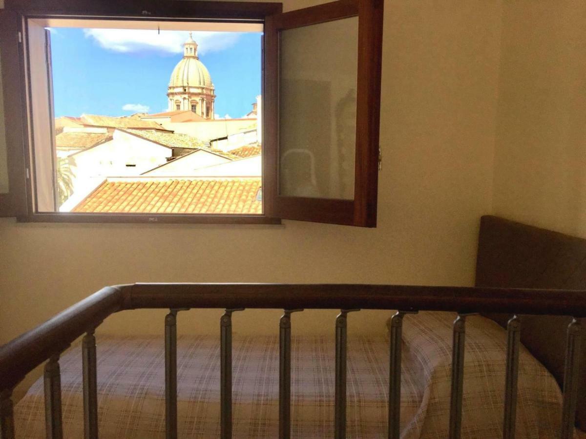 Mix Apartment Palermo Bagian luar foto